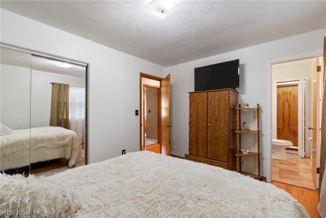 3316 Herbert Street Mogadore OH 44260