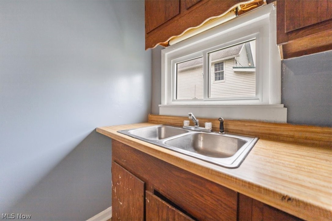 4316 Pleasant Street Willard OH 44890