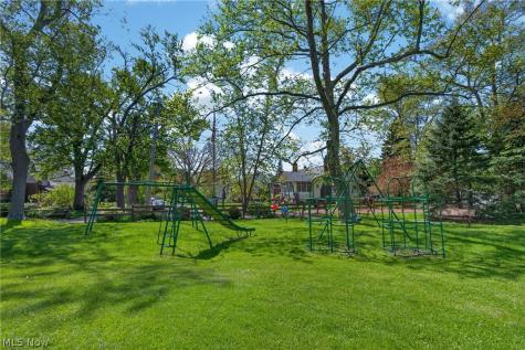 71 E 219th Street Euclid OH 44123