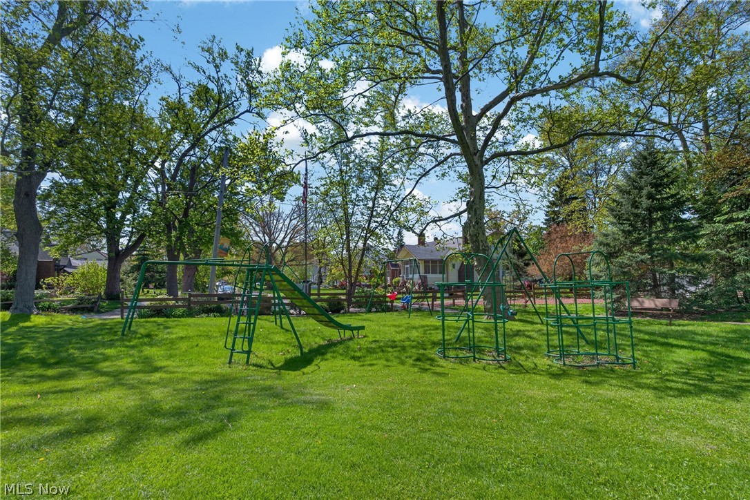 71 E 219th Street Euclid OH 44123
