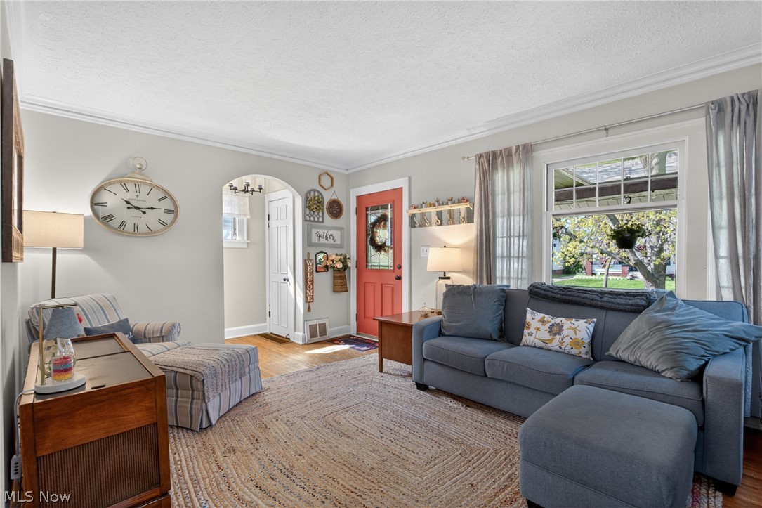 71 E 219th Street Euclid OH 44123