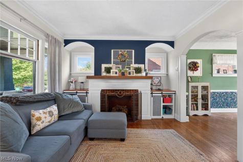 71 E 219th Street Euclid OH 44123