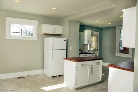 818 25th Street NW Canton OH 44709