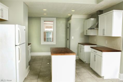 818 25th Street NW Canton OH 44709