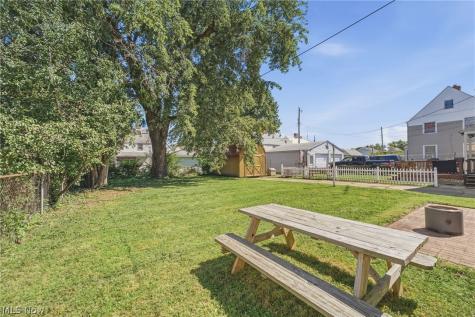 1372 Roslyn Avenue SW Canton OH 44710
