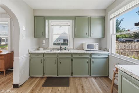 1372 Roslyn Avenue SW Canton OH 44710