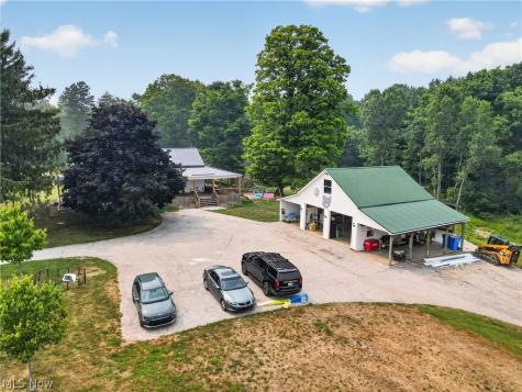 13166 Butternut Road Burton OH 44021