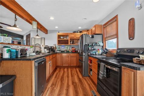 13166 Butternut Road Burton OH 44021