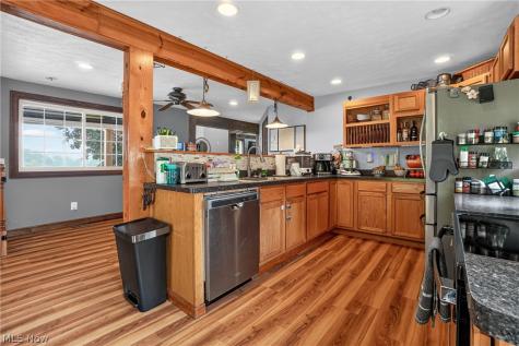 13166 Butternut Road Burton OH 44021