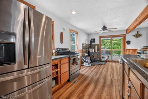 13166 Butternut Road Burton OH 44021