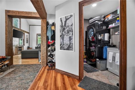 13166 Butternut Road Burton OH 44021