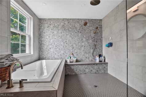 13166 Butternut Road Burton OH 44021