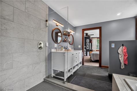 13166 Butternut Road Burton OH 44021