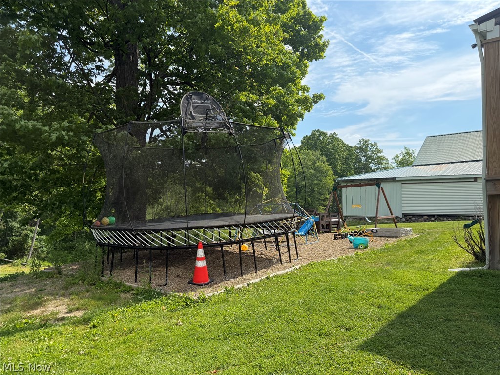 13166 Butternut Road Burton OH 44021