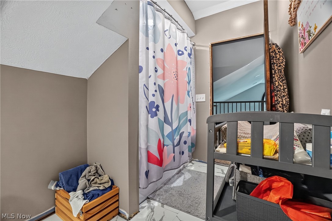 13166 Butternut Road Burton OH 44021