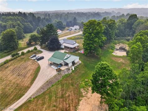 13166 Butternut Road Burton OH 44021