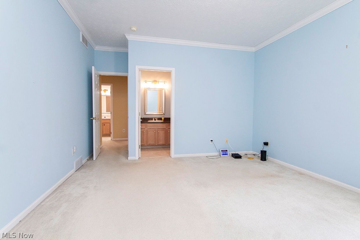 498 Rockledge Lane Brunswick OH 44212