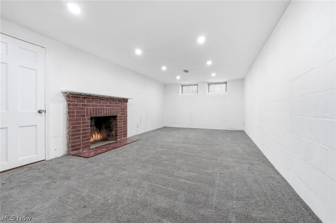 4429 Groveland Road University Heights OH 44118