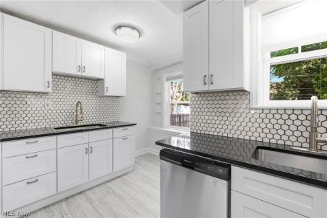 4429 Groveland Road University Heights OH 44118