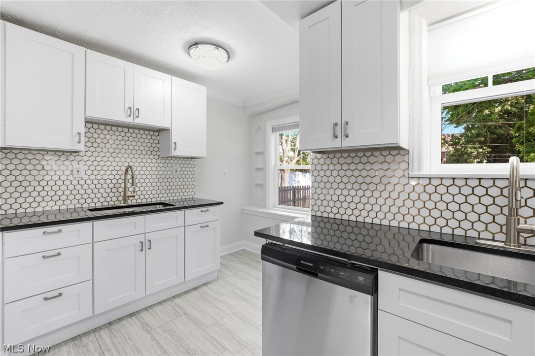 4429 Groveland Road University Heights OH 44118