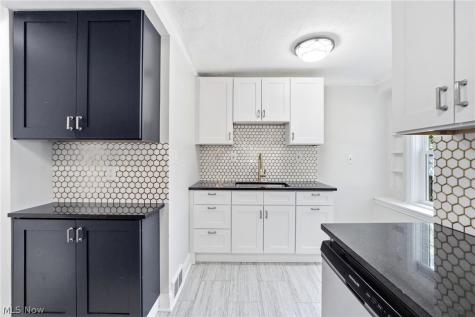4429 Groveland Road University Heights OH 44118