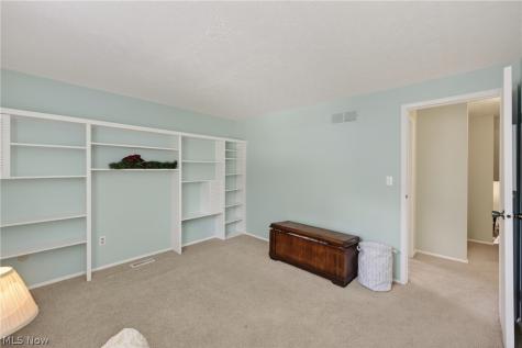 1664 Tinkers View Drive Twinsburg OH 44087