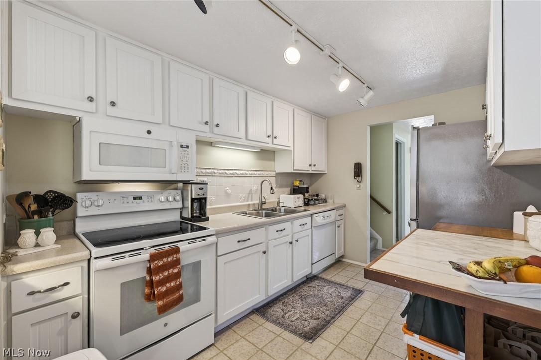 1664 Tinkers View Drive Twinsburg OH 44087