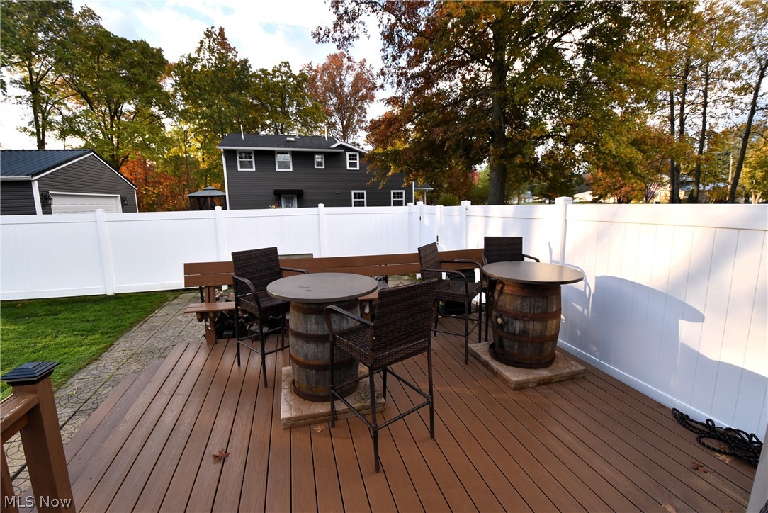 579 County Line Road Lake Milton OH 44429
