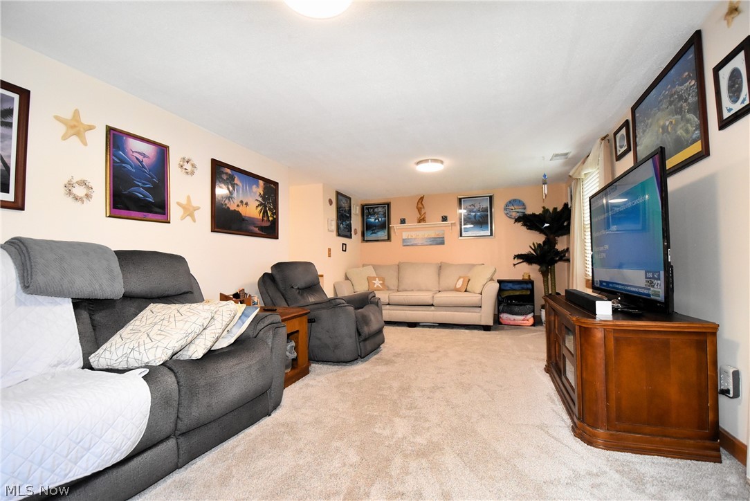 579 County Line Road Lake Milton OH 44429