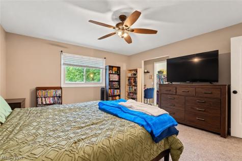 17513 Howe Road Strongsville OH 44136