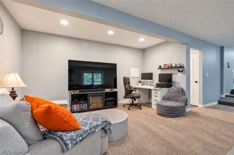 17513 Howe Road Strongsville OH 44136