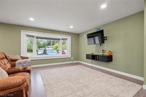 17513 Howe Road Strongsville OH 44136