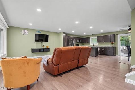 17513 Howe Road Strongsville OH 44136