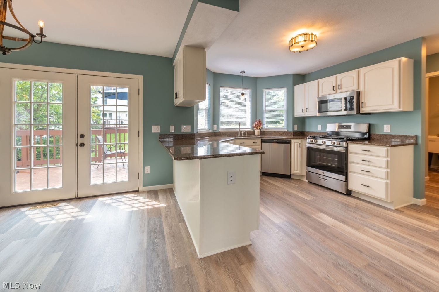 857 Longbrook Drive Wadsworth OH 44281