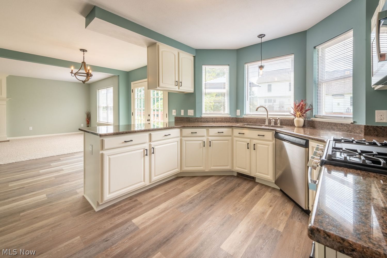 857 Longbrook Drive Wadsworth OH 44281