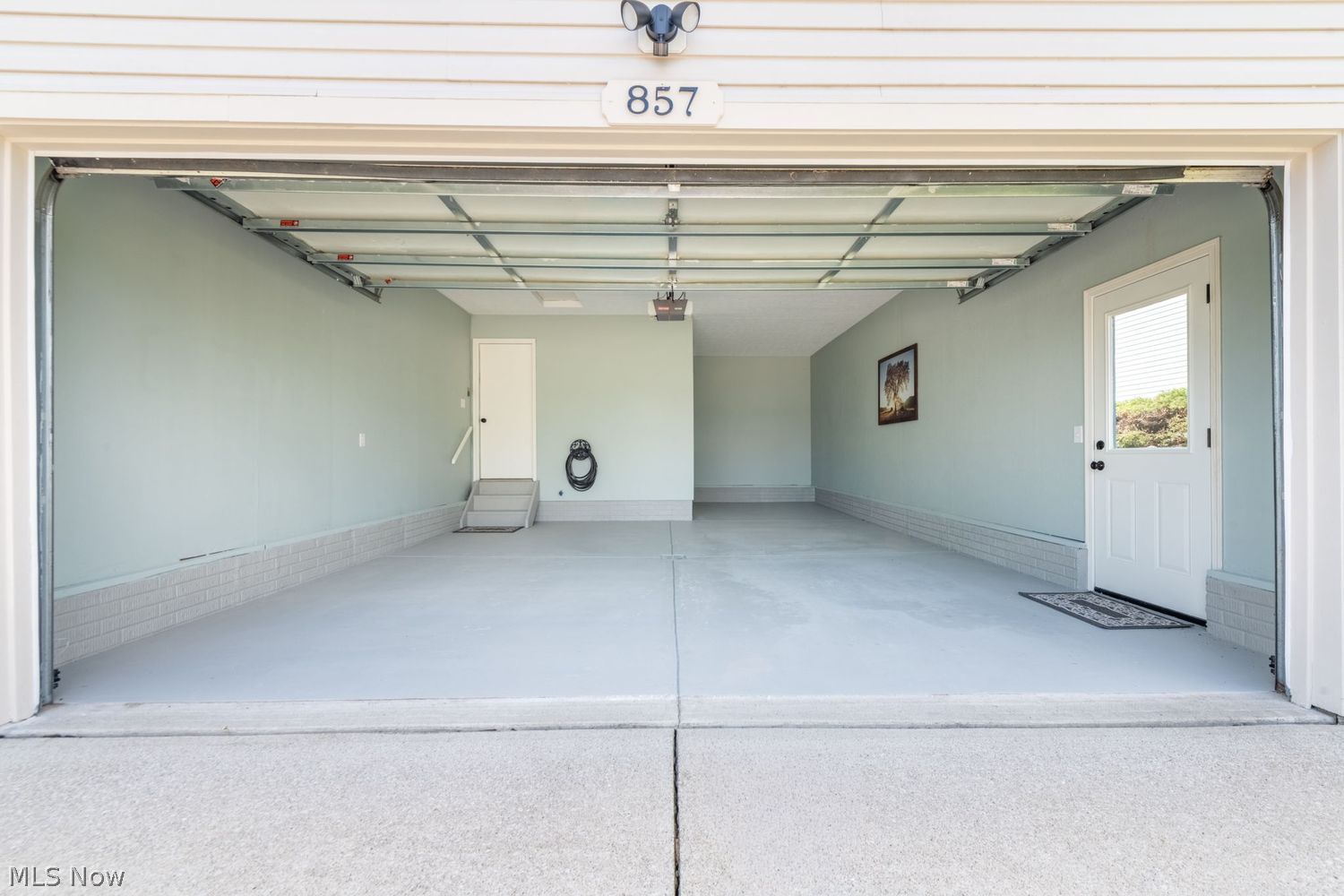 857 Longbrook Drive Wadsworth OH 44281
