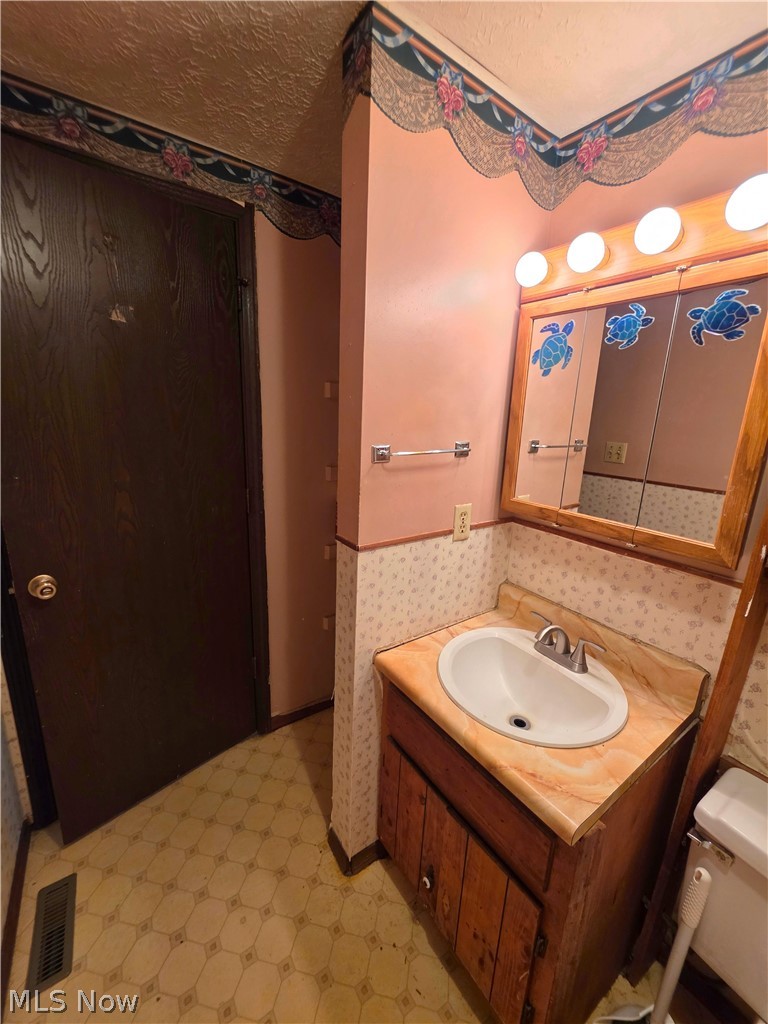 301 Shenandoah Drive Byesville OH 43723