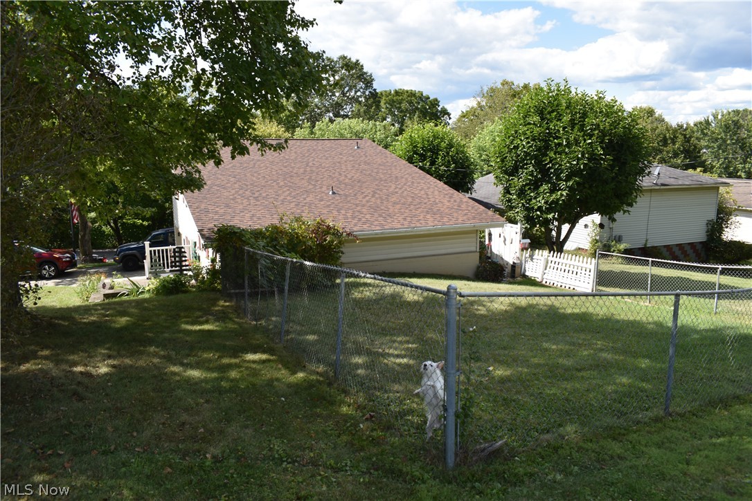 1220 Ivy Street Coshocton OH 43812