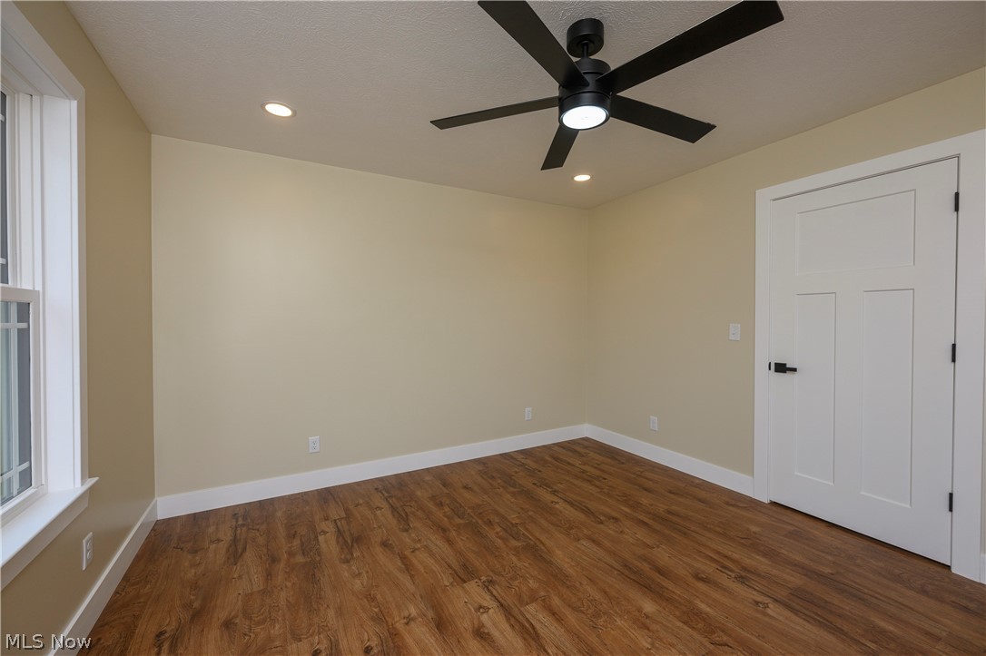 1545 Roanoke Avenue Uhrichsville OH 44683
