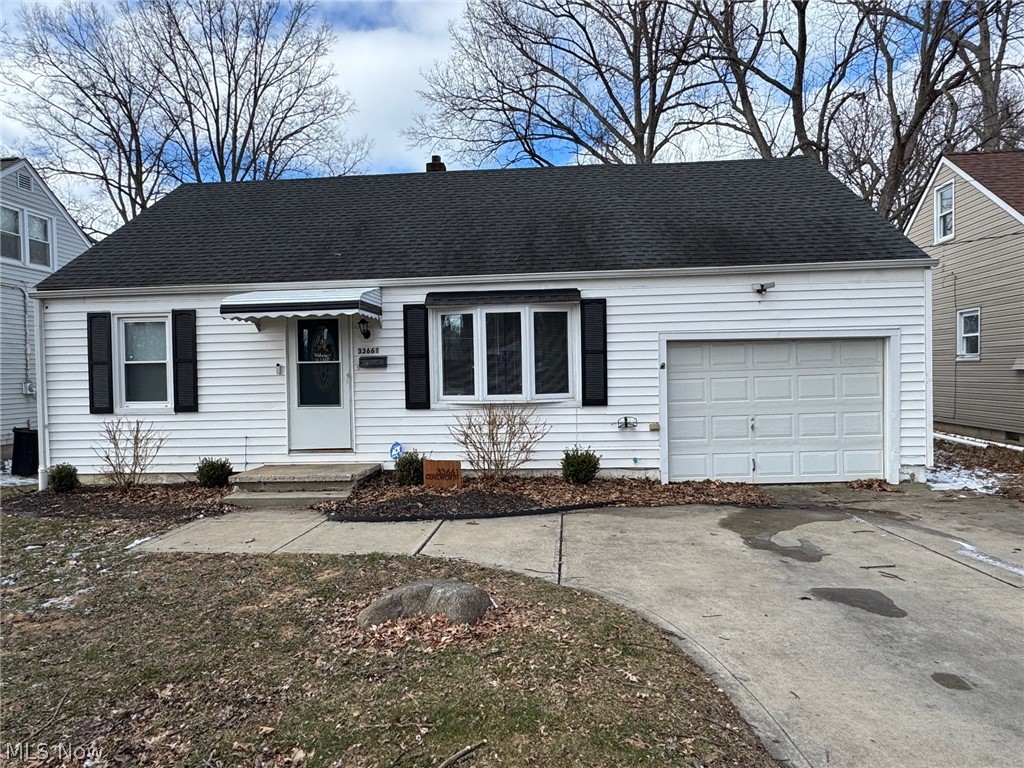 33661 Kenilworth Road Eastlake OH 44095
