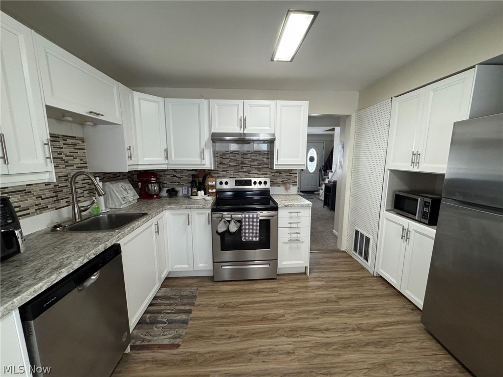 33661 Kenilworth Road Eastlake OH 44095