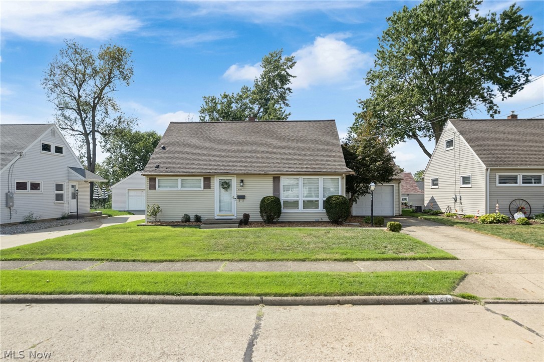 1121 Valleyview Avenue SW Canton OH 44710