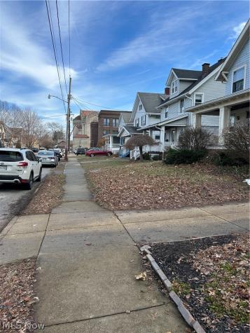 17445 Northwood Avenue Lakewood OH 44107