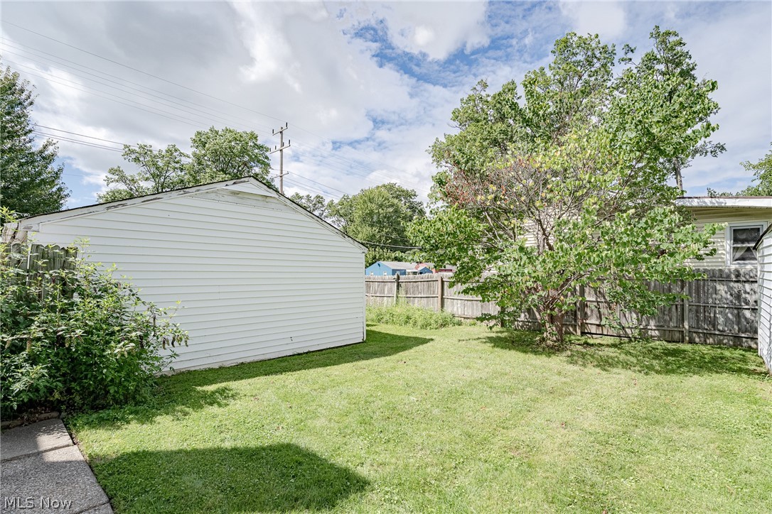 14218 Viola Avenue Cleveland OH 44111