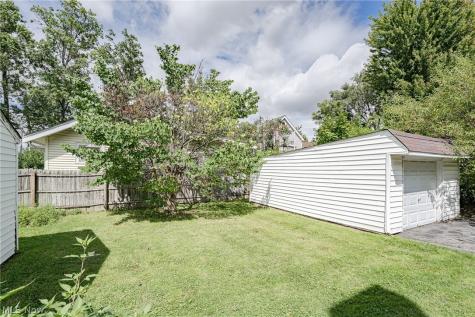14218 Viola Avenue Cleveland OH 44111