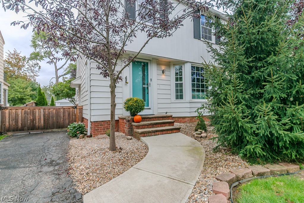 1243 Winston Road South Euclid OH 44121