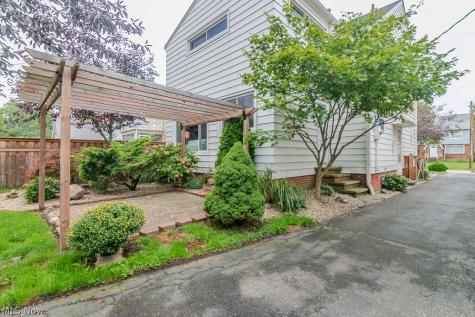 1243 Winston Road South Euclid OH 44121