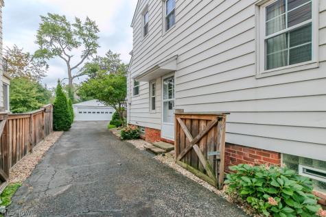 1243 Winston Road South Euclid OH 44121