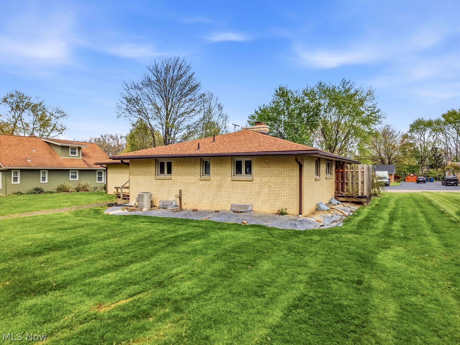 444 Grandview Avenue SE Hubbard OH 44425
