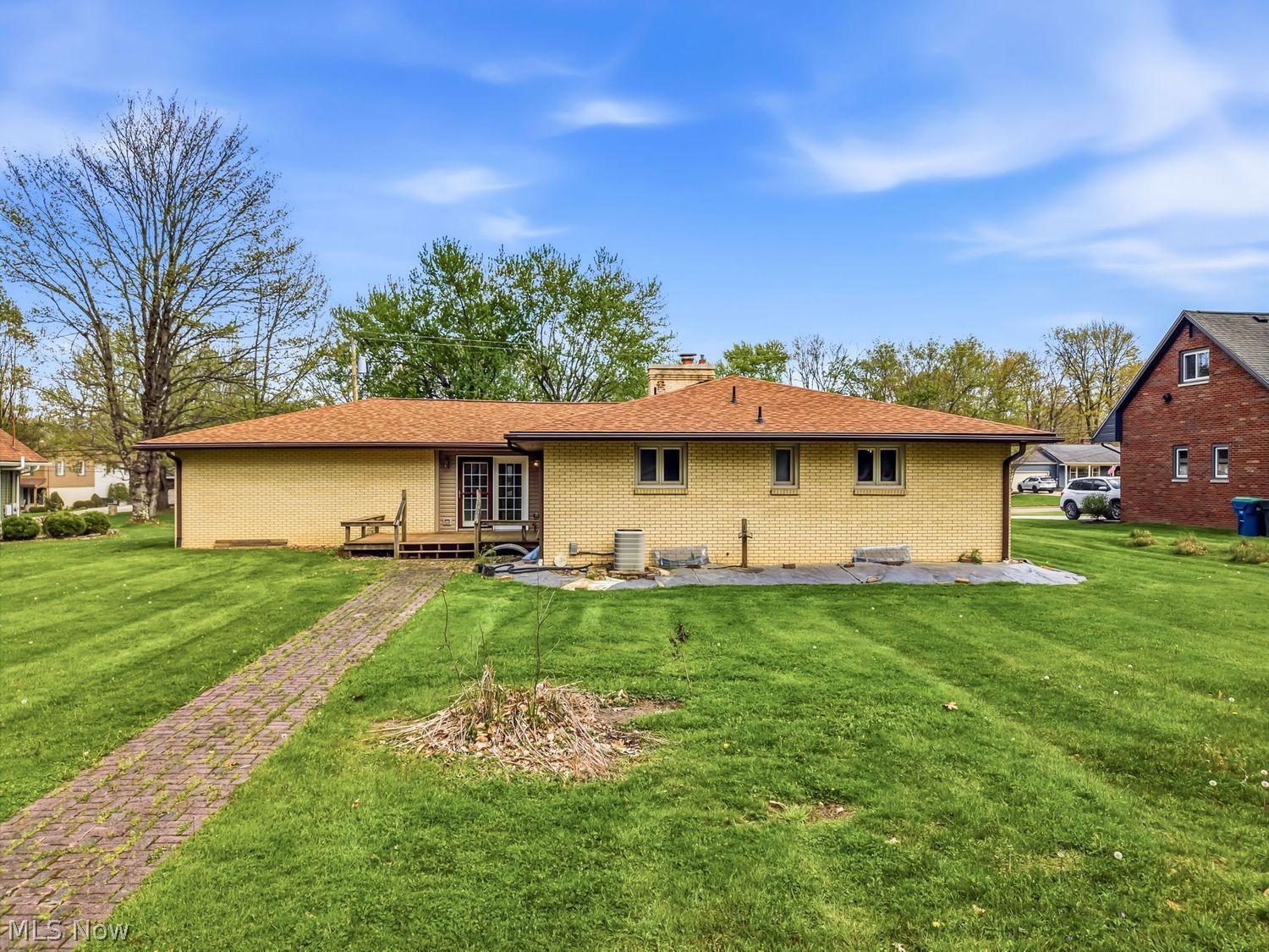 444 Grandview Avenue SE Hubbard OH 44425